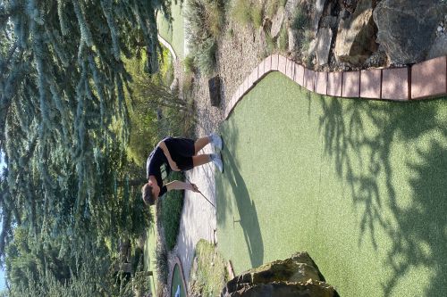 Letní aktivita- minigolf Hluboká